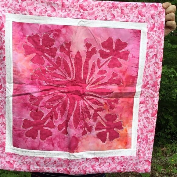 NWT Handcrafted Quilted Runner/Wall Hanging - Picture 1 of 6